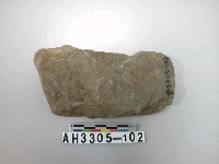藏品(中型舌刃打製石斧)的圖片